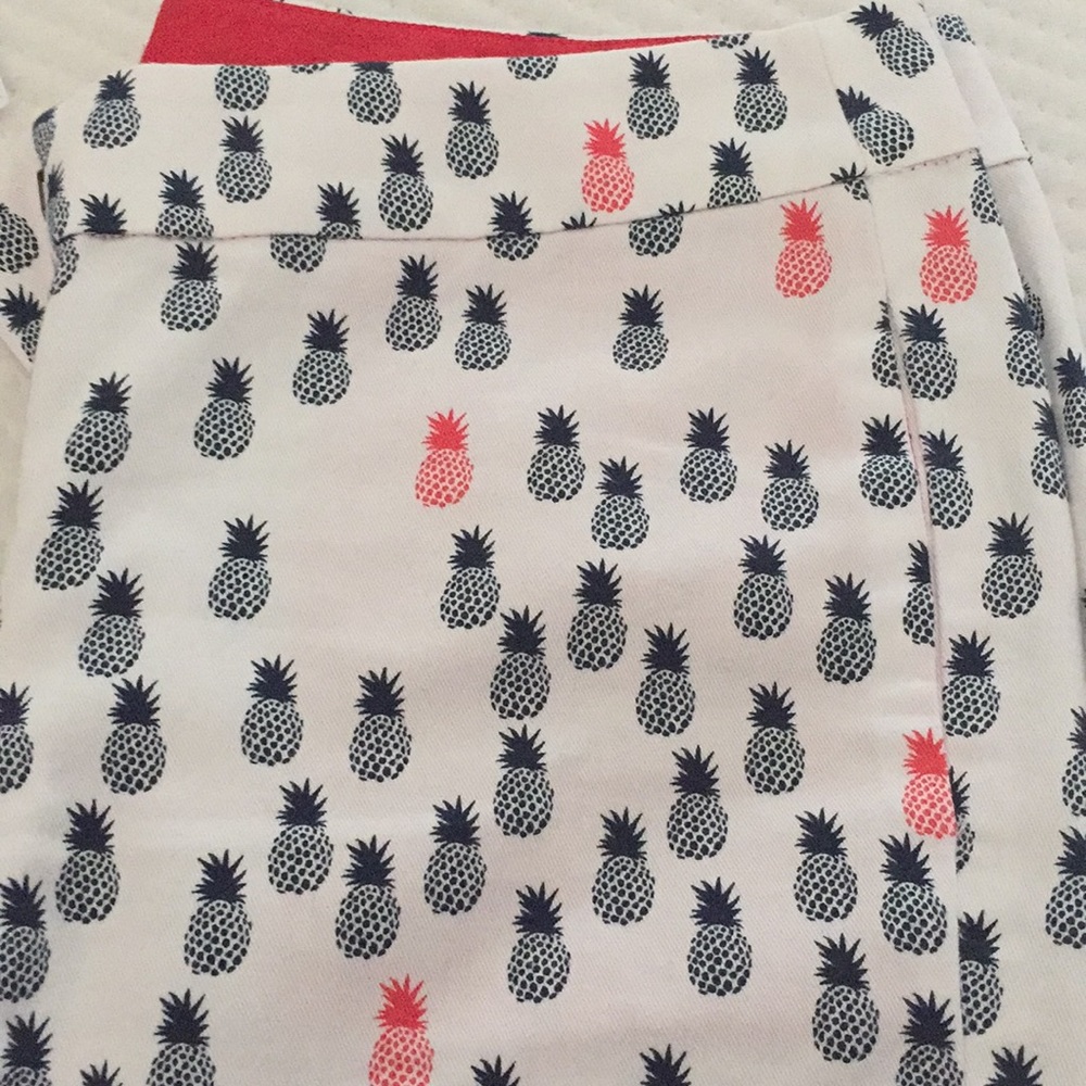 Women’s Shorts - Picture 2 of 4